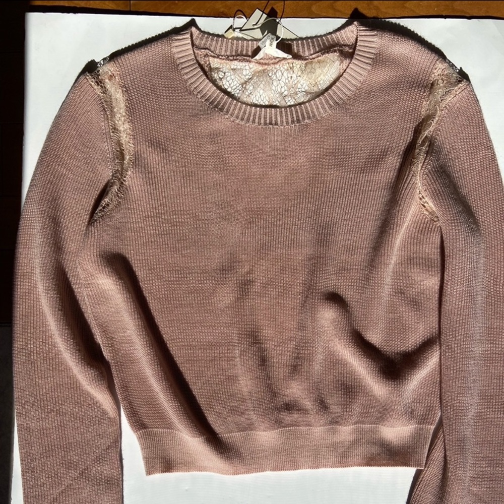 Blush sweater from HYPR.